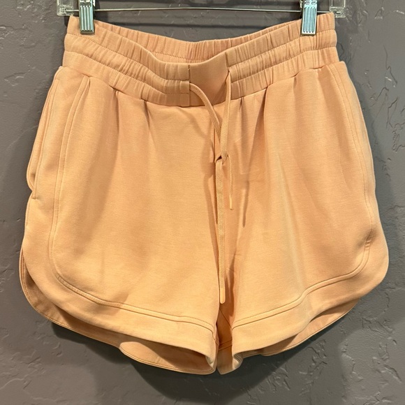 Varley Peach DoubleSoft Shorts - S - Picture 1 of 4